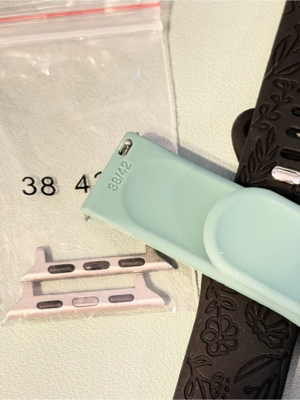 New Set of 4 Silicone Floral Replacement Apple Watch Band 38-42mm